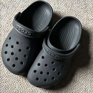 CROCS Black Classic Clogs